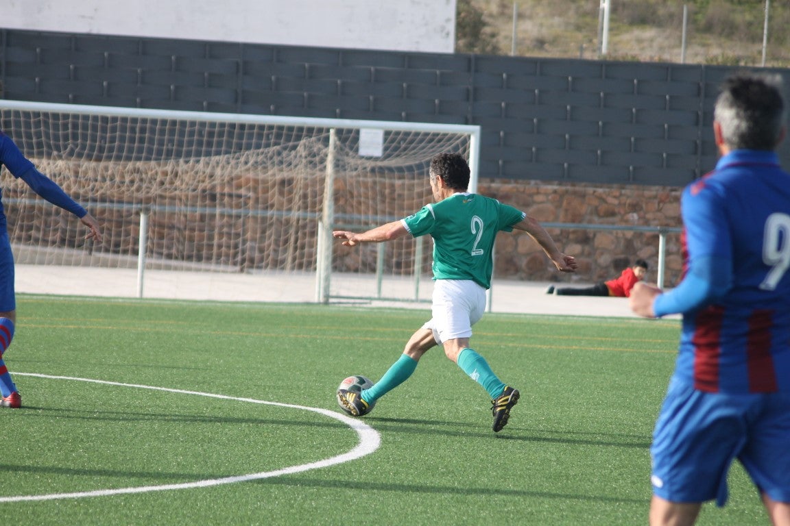 Fotos: Veteranos Valverde – CF Extremadura Veteranos