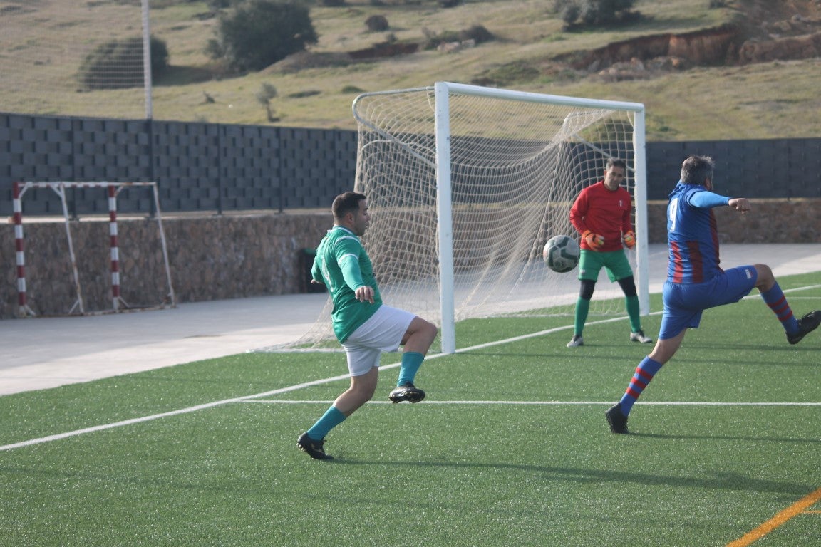 Fotos: Veteranos Valverde – CF Extremadura Veteranos