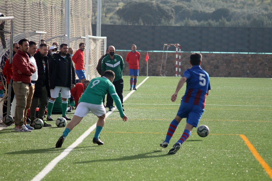 Fotos: Veteranos Valverde – CF Extremadura Veteranos