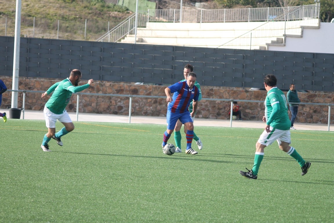 Fotos: Veteranos Valverde – CF Extremadura Veteranos