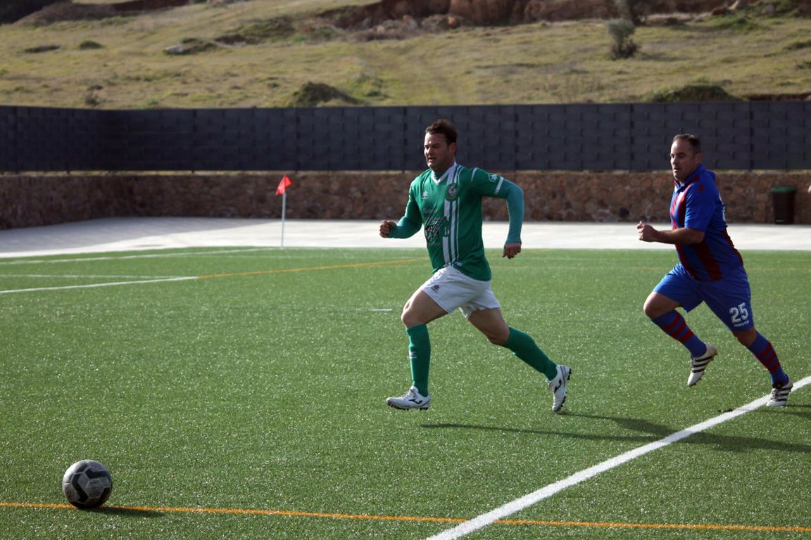 Fotos: Veteranos Valverde – CF Extremadura Veteranos