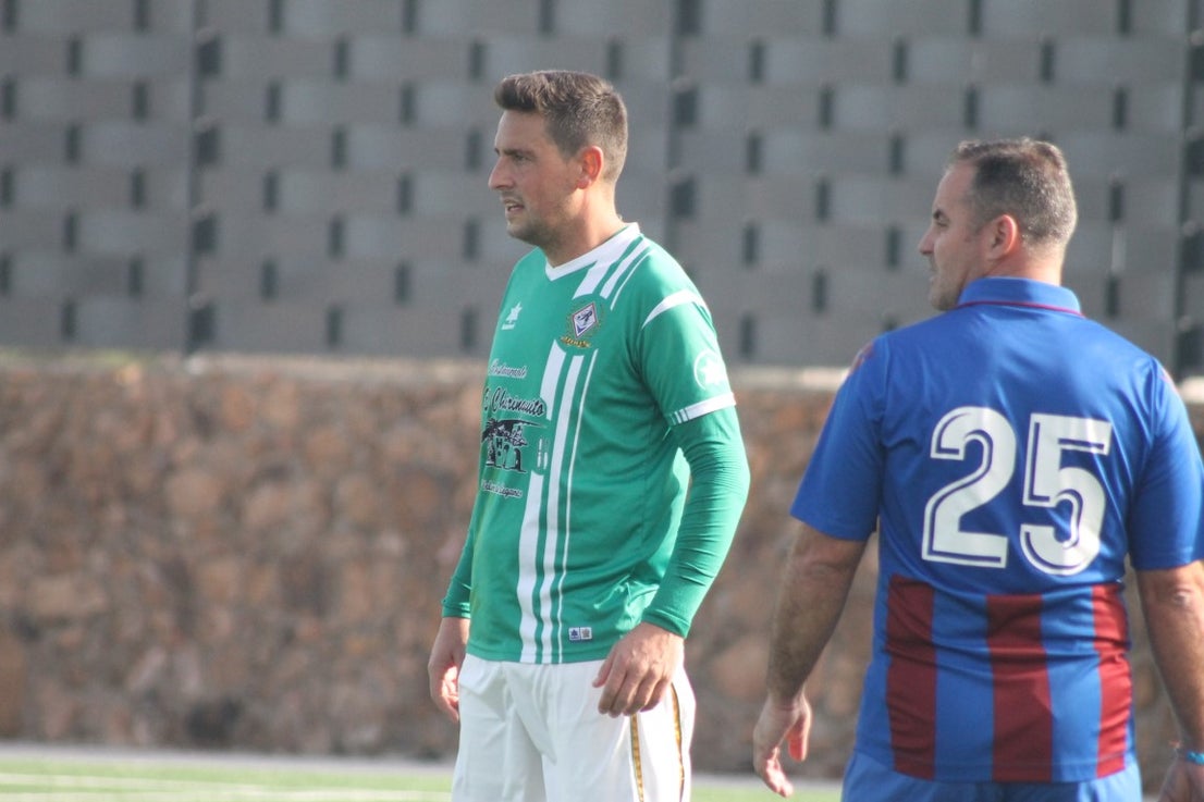 Fotos: Veteranos Valverde – CF Extremadura Veteranos