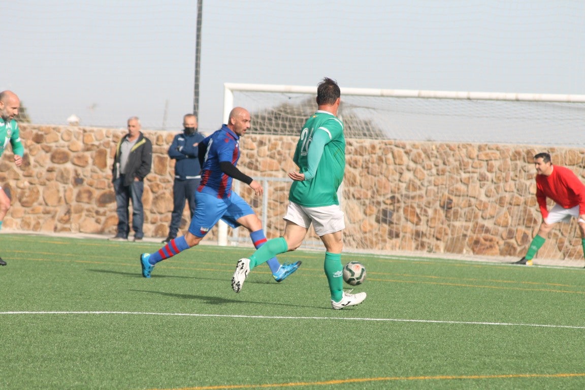 Fotos: Veteranos Valverde – CF Extremadura Veteranos