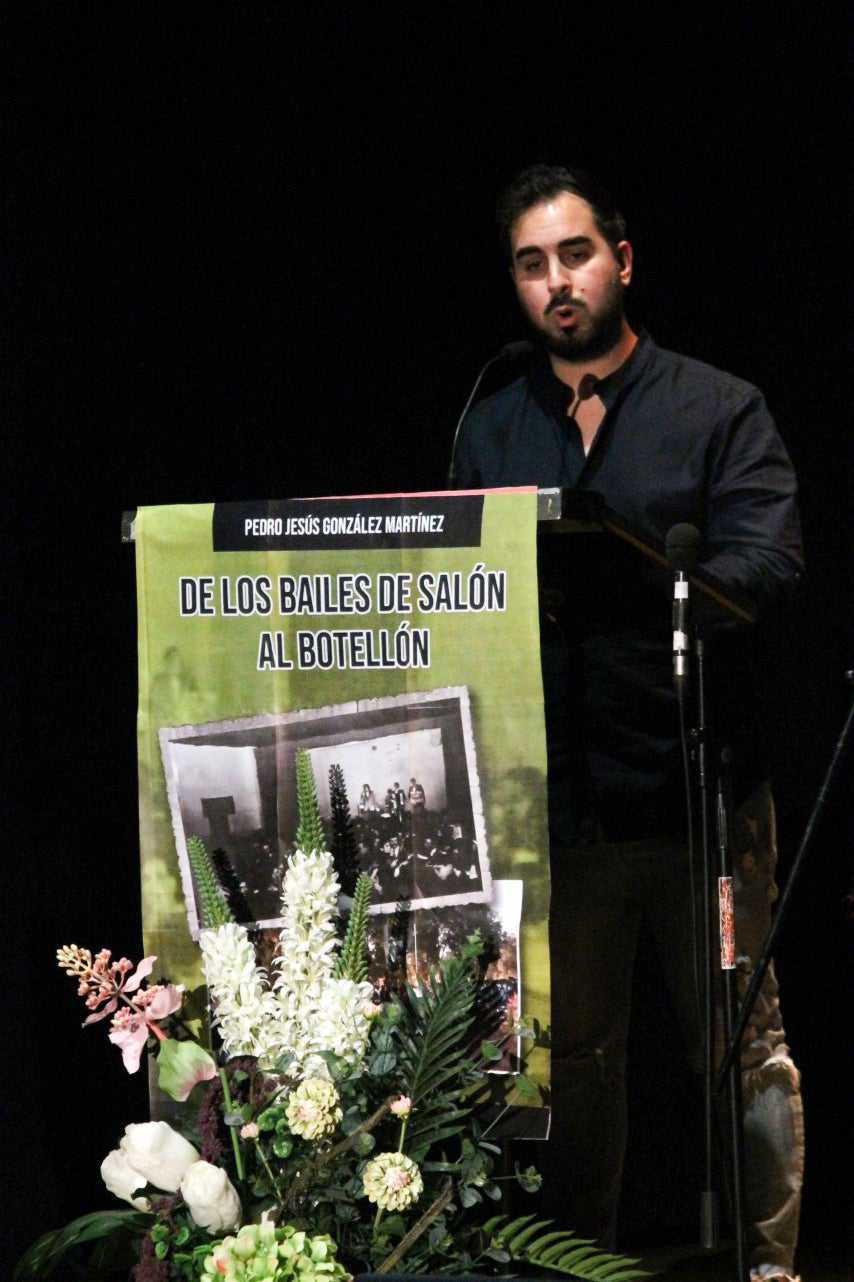 Fotos: Presentación del libro ‘De los bailes de salón al botellón’