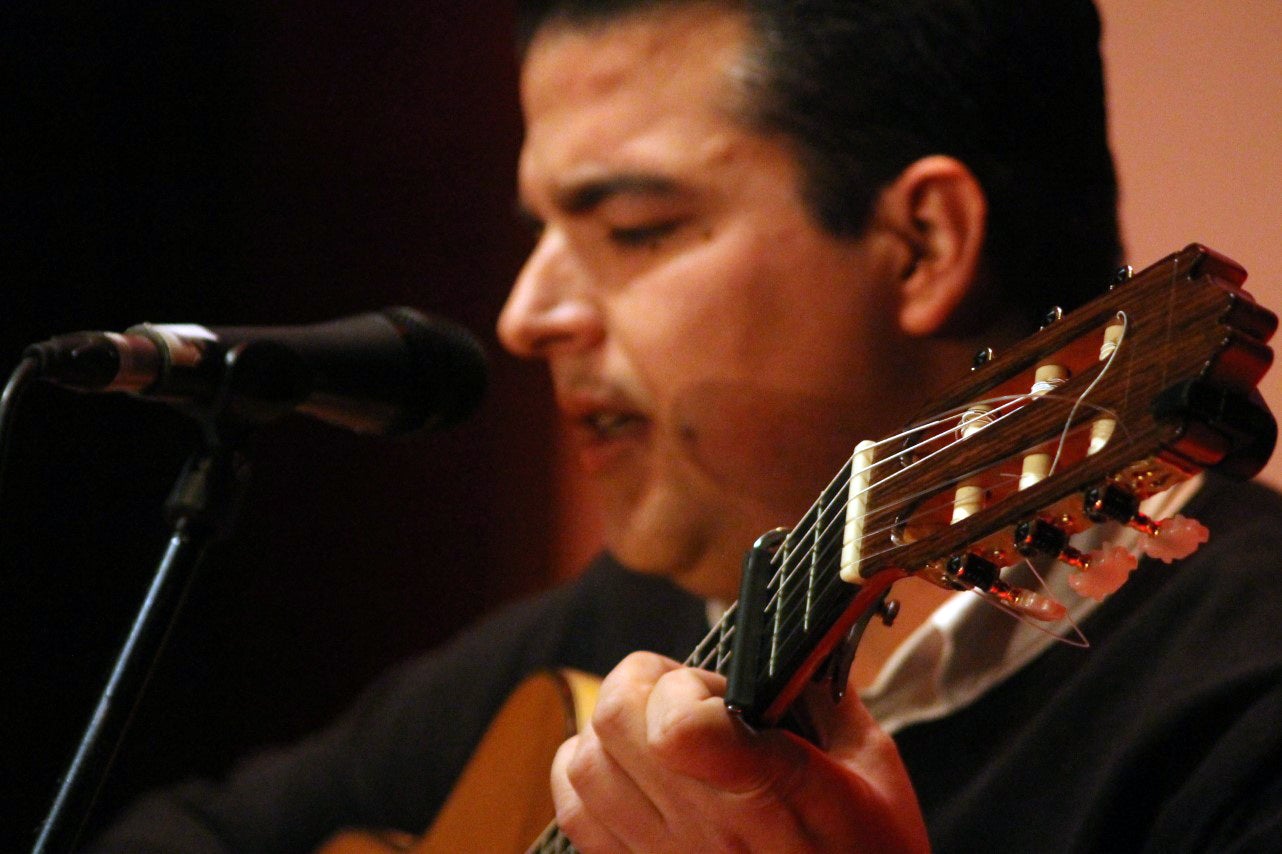 Fotos: Presentación del libro ‘De los bailes de salón al botellón’