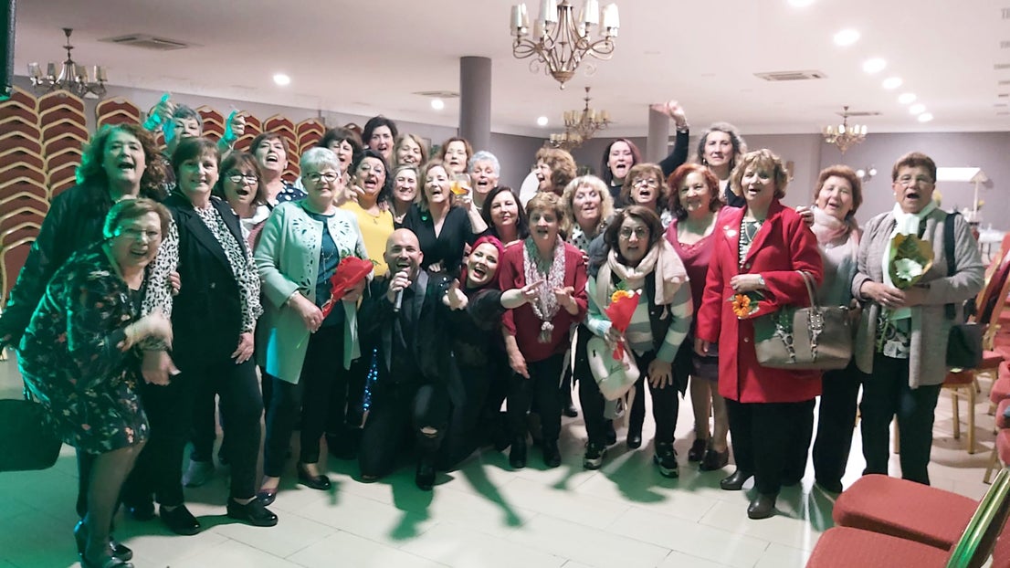 Fotos: Comida de convivencia de la Asociación de Mujeres
