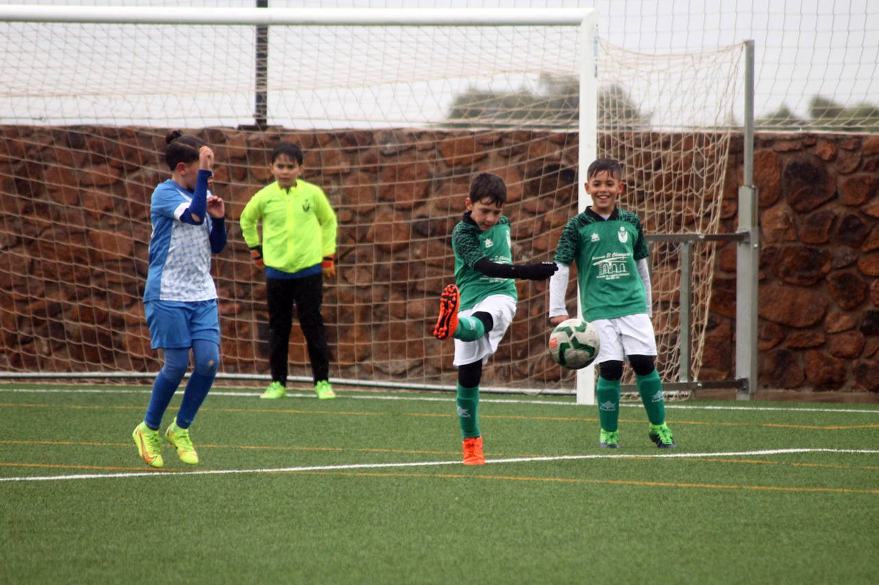 Fotos: Benjamines EMD Valverde – San Roque B