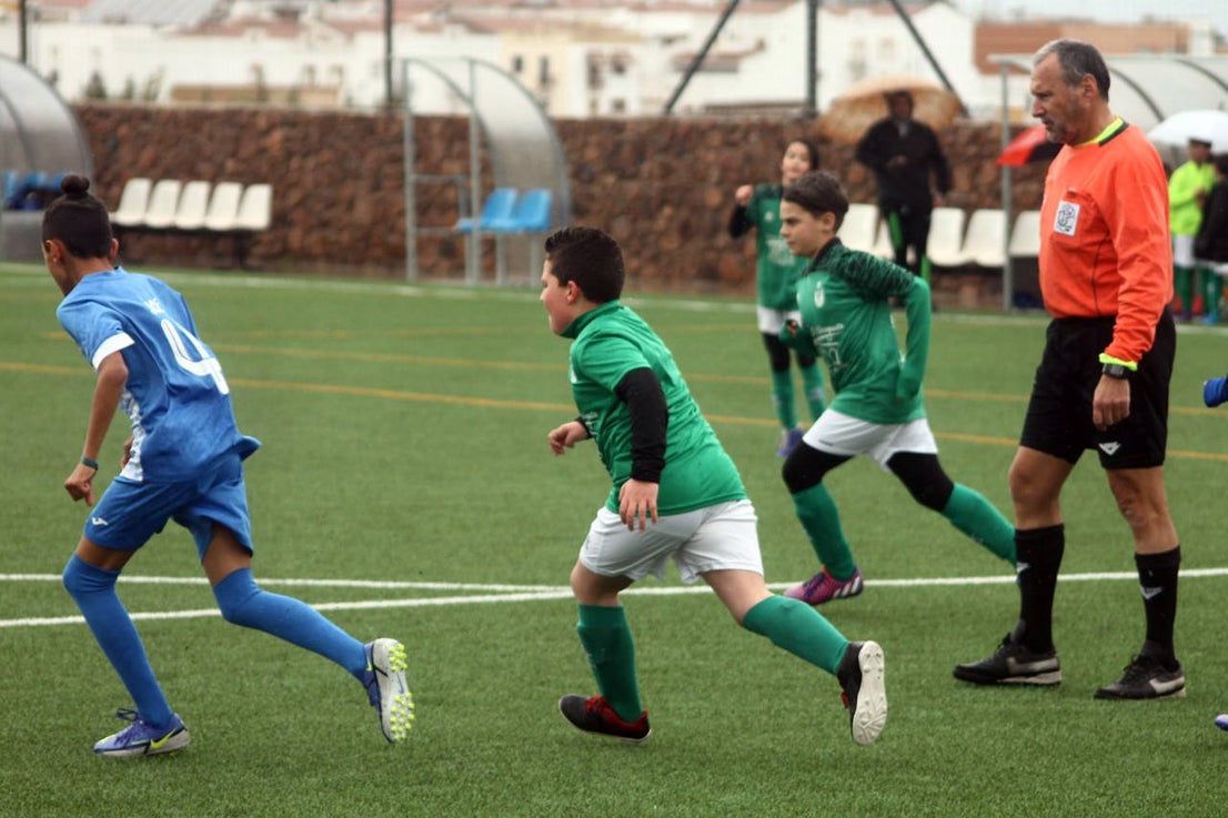 Fotos: Benjamines EMD Valverde – San Roque B