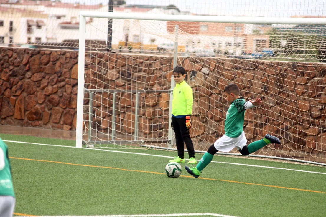 Fotos: Benjamines EMD Valverde – San Roque B