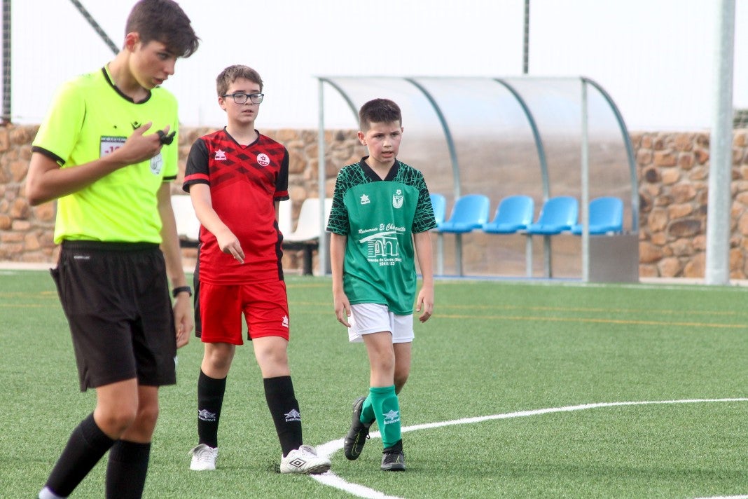 Fotos: Alevines B EMD Valverde – AD Hispanolusa