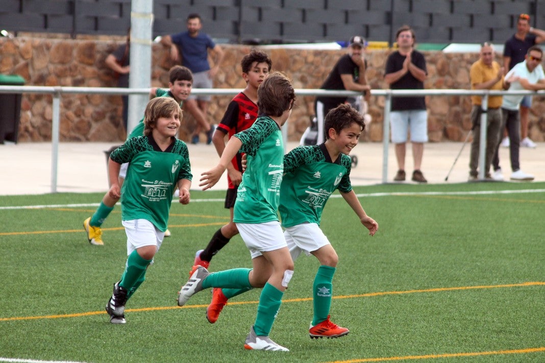 Fotos: Alevines B EMD Valverde – AD Hispanolusa