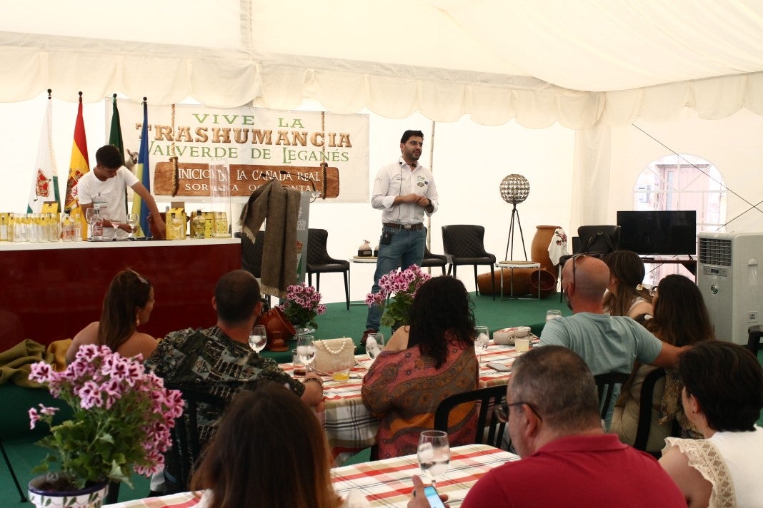 Fotos: XI Vive la Trashumancia y III Feria del Queso Artesano (III)