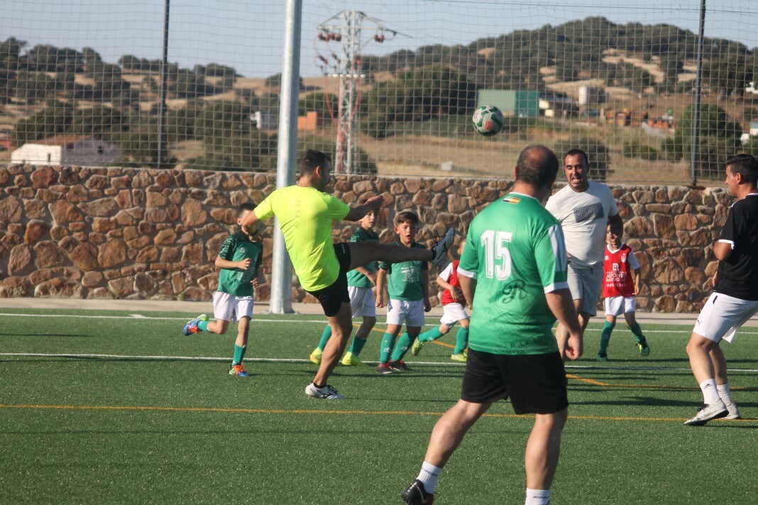 Fotos: Clausura de la temporada 2021-2022 en fútbol base (I)