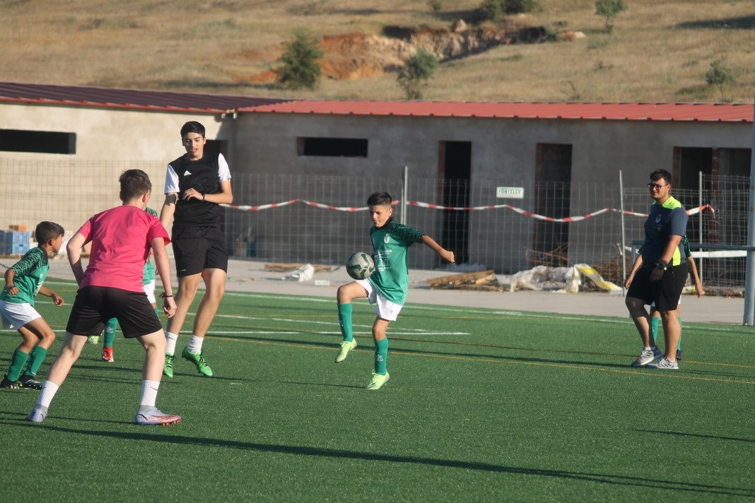 Fotos: Clausura de la temporada 2021-2022 en fútbol base (I)