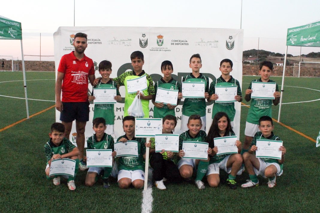 Fotos: Clausura de la temporada 2021-2022 en fútbol base (II)