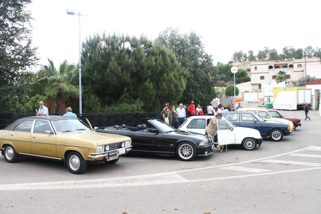 Fotos: Concentración de Vehículos Antiguos en la Trashumancia