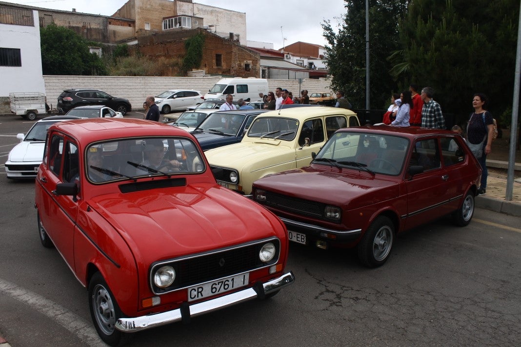 Fotos: Concentración de Vehículos Antiguos en la Trashumancia