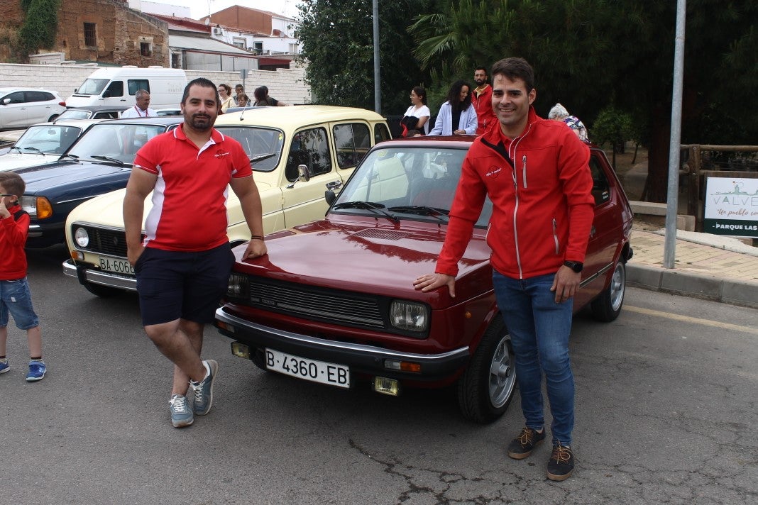 Fotos: Concentración de Vehículos Antiguos en la Trashumancia