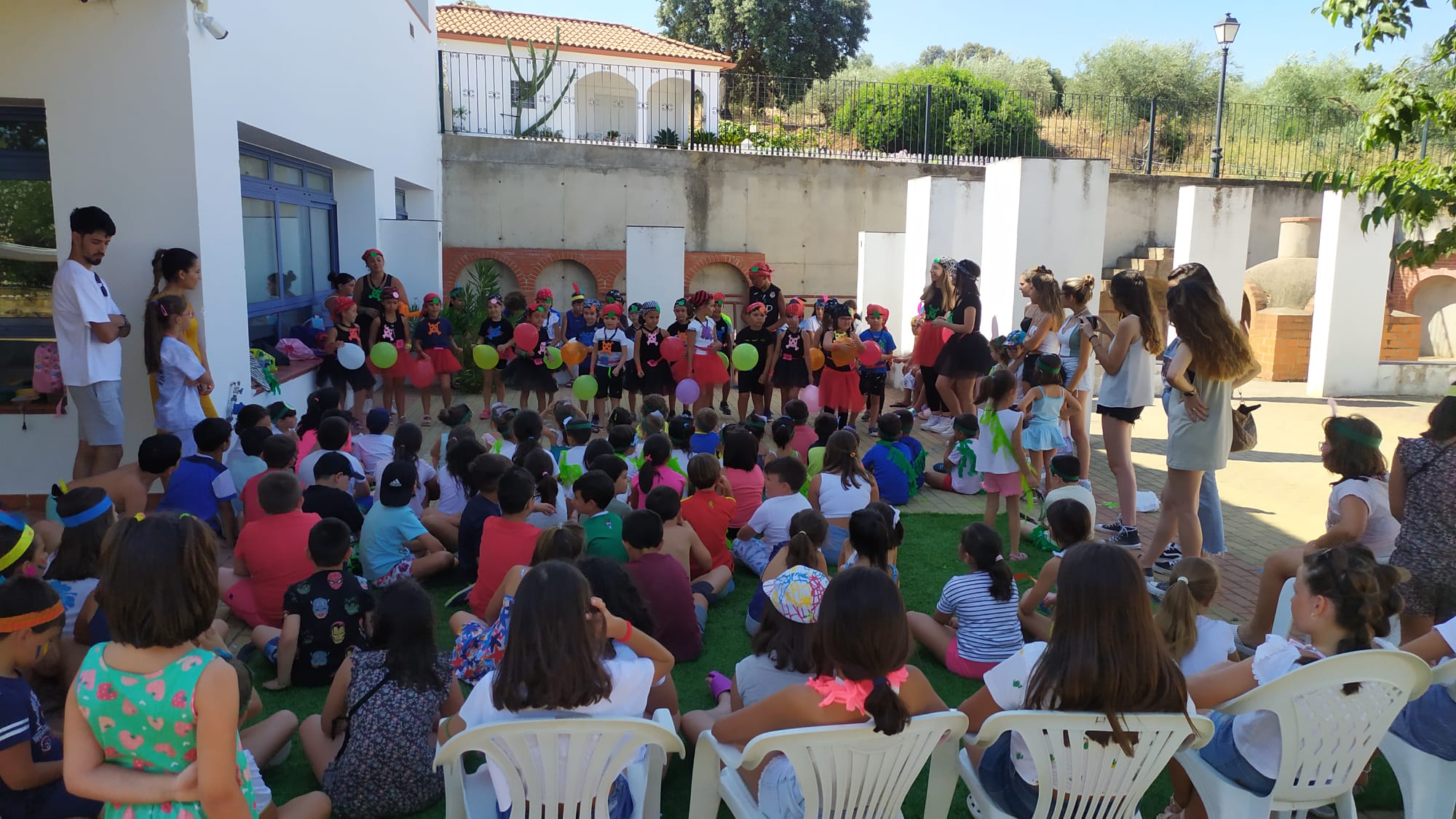 Fotos: Fiesta del final de la primera quincena del Campamento de Verano