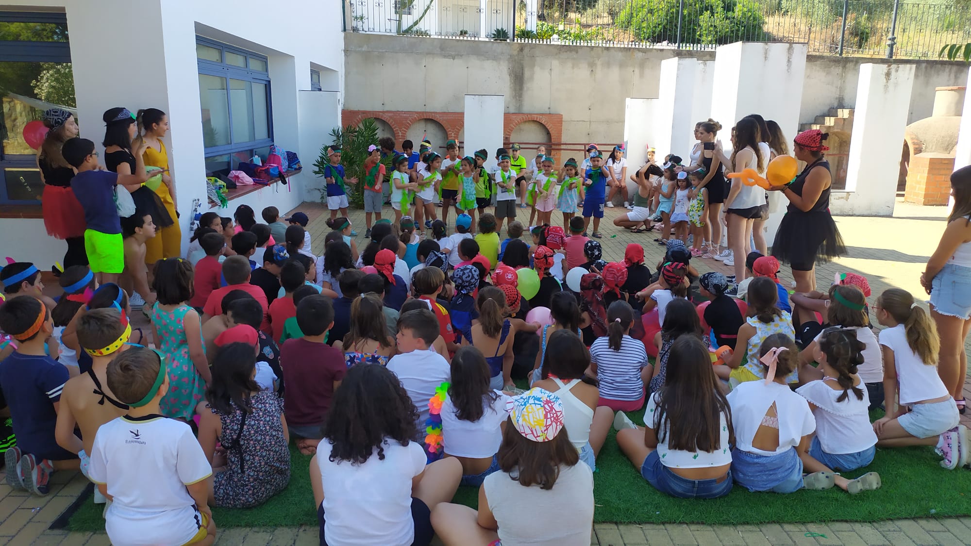 Fotos: Fiesta del final de la primera quincena del Campamento de Verano