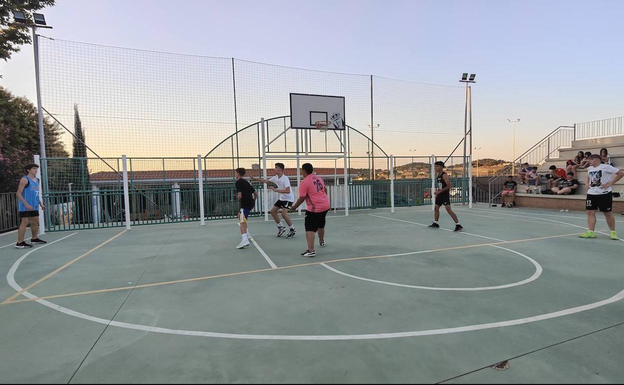 Torneo de baloncesto de 3x3 en Valverde de Leganés