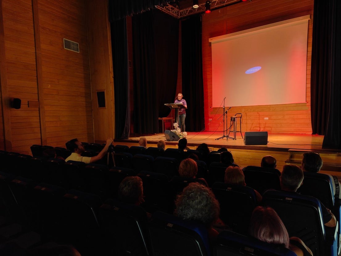 Fotos: Entrega de la recaudación de la venta del libro 'De los bailes de salón al botellón'