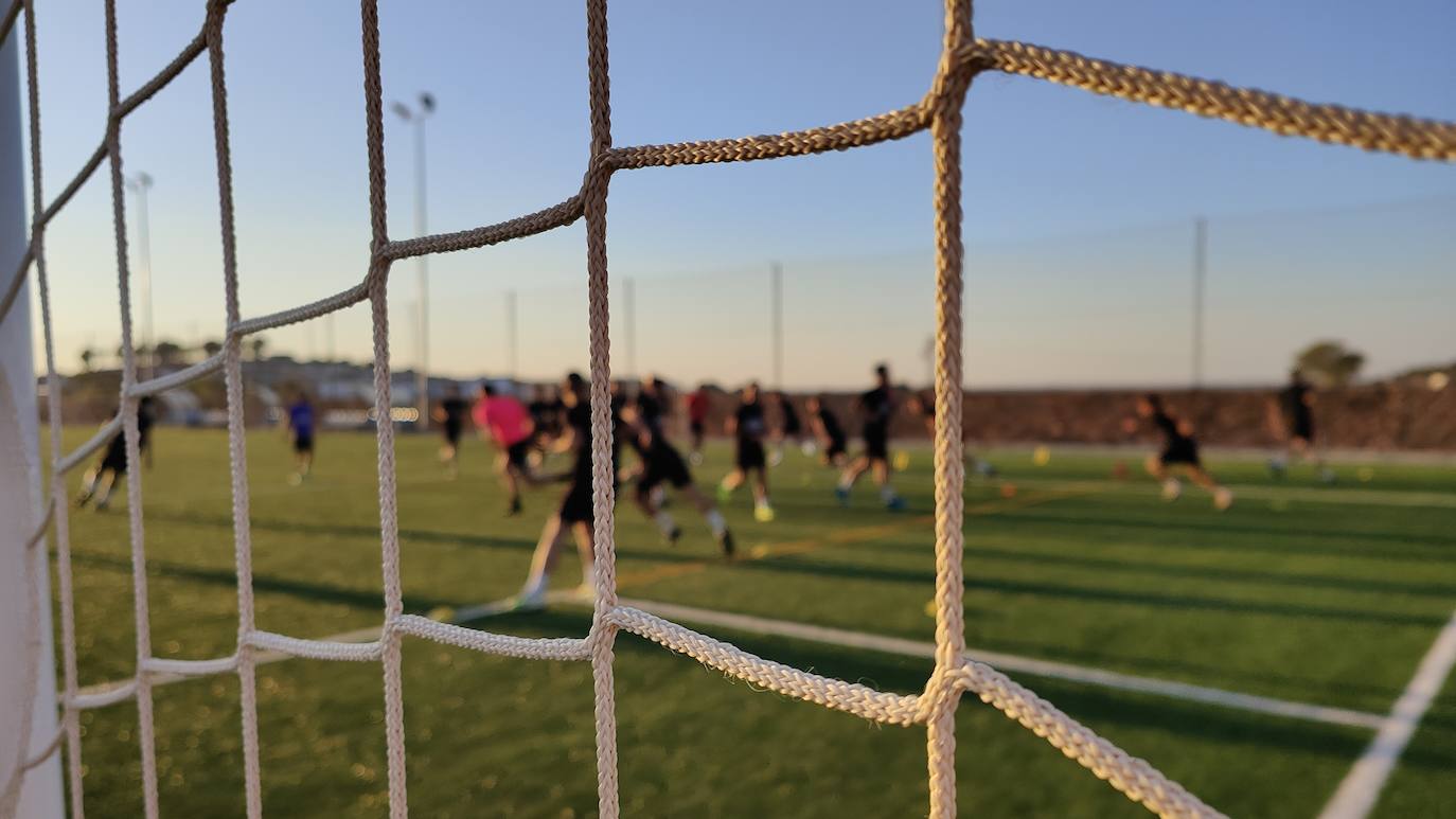 Fotos: Primer entrenamiento del Racing Valverdeño