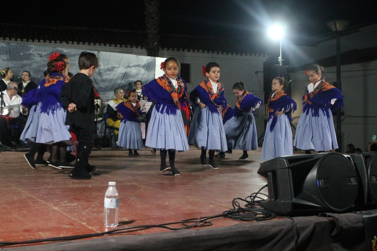 Fotos: Festival Folklórico de los Pueblos del Mundo de Extremadura (I)