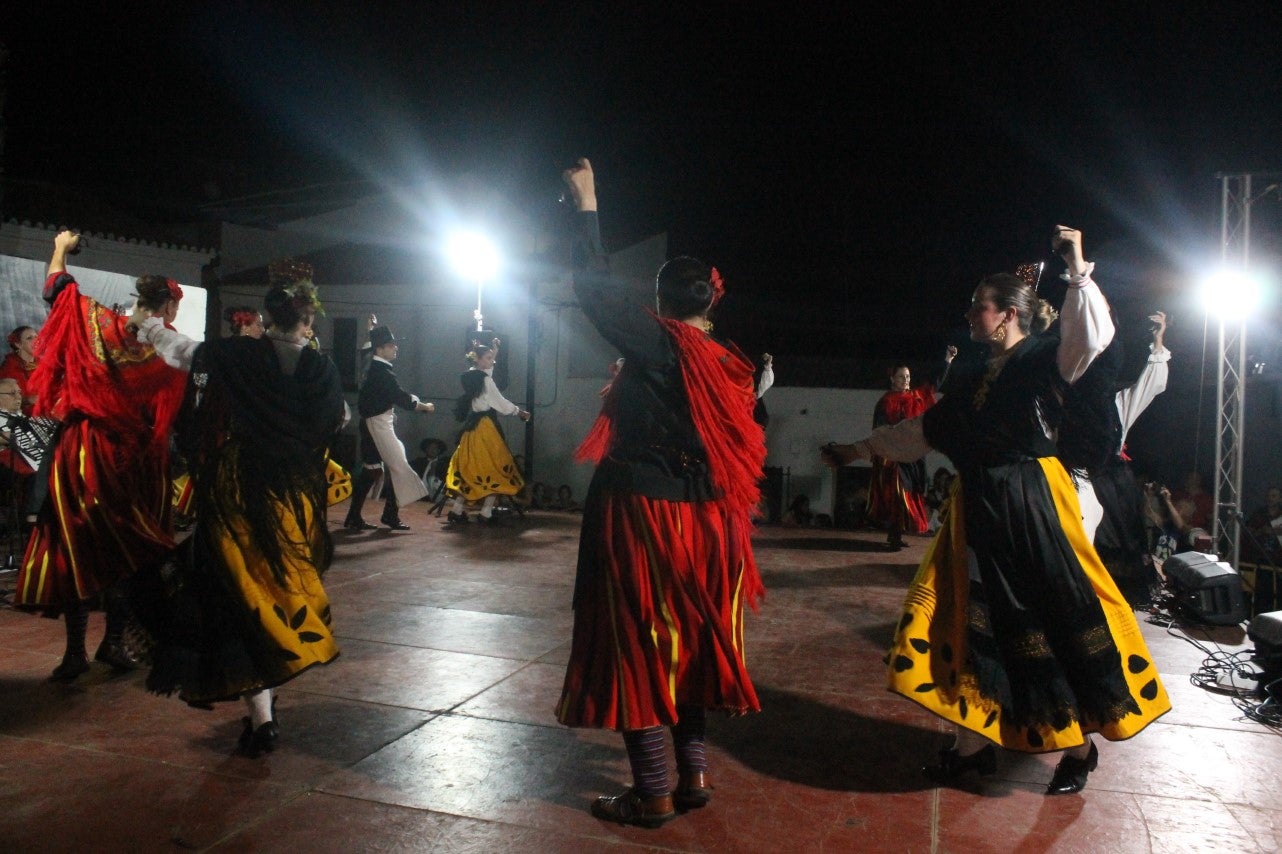 Fotos: Festival Folklórico de los Pueblos del Mundo de Extremadura (I)