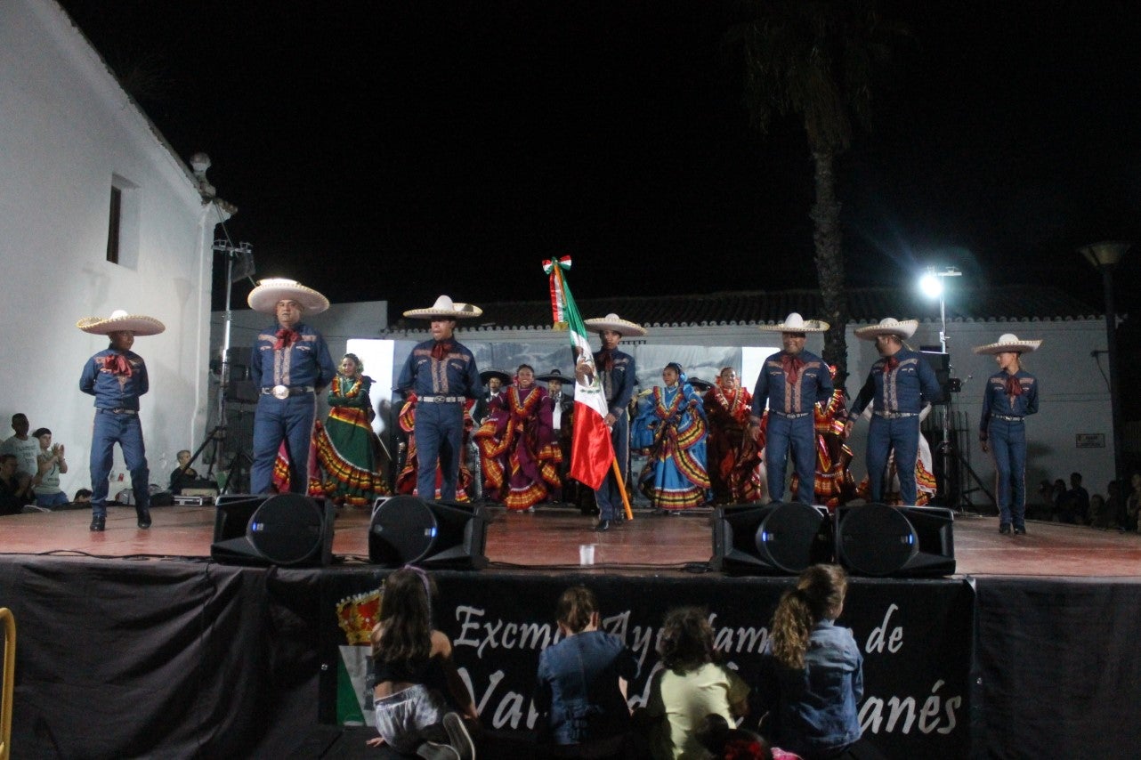 Fotos: Festival Folklórico de los Pueblos del Mundo de Extremadura (II)