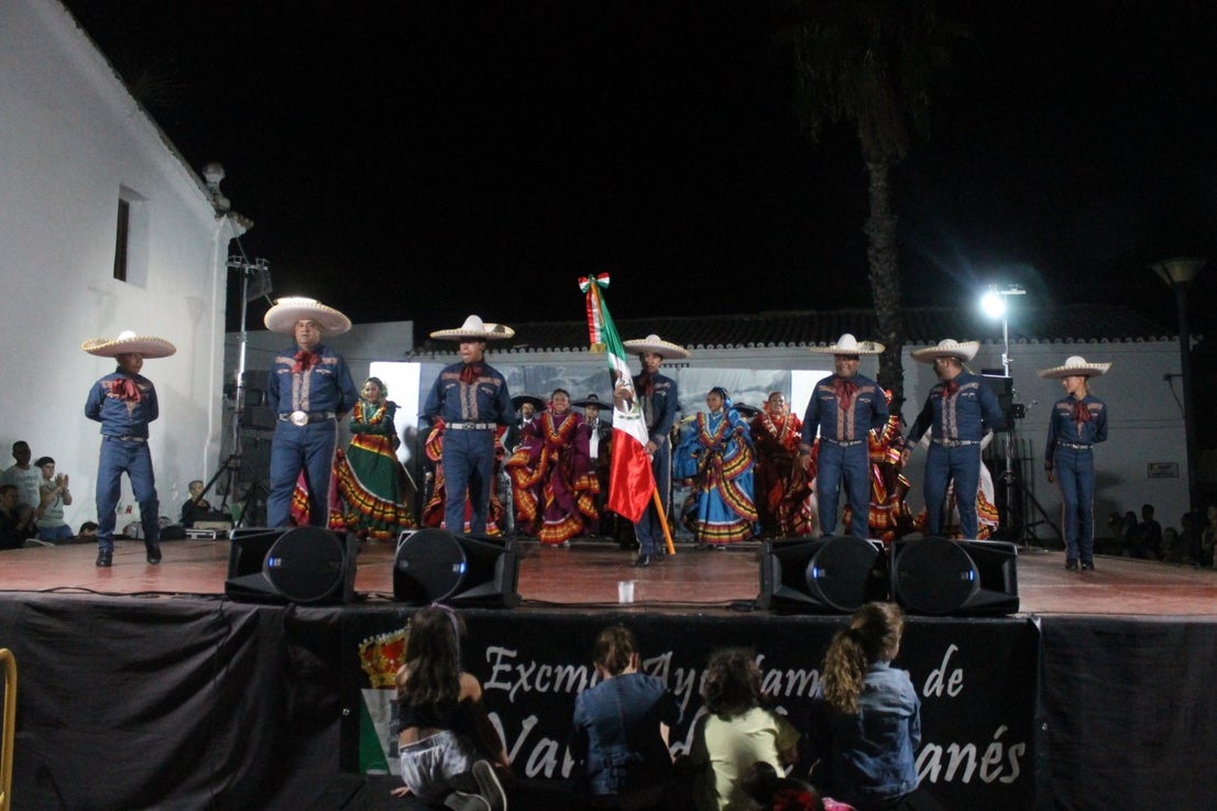 Fotos: Festival Folklórico de los Pueblos del Mundo de Extremadura (II)