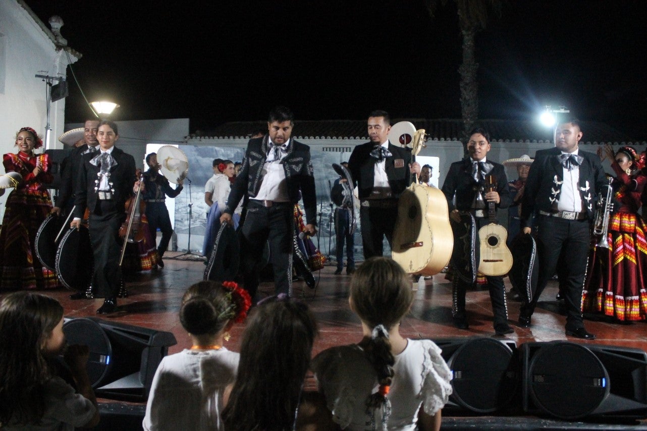 Fotos: Festival Folklórico de los Pueblos del Mundo de Extremadura (II)