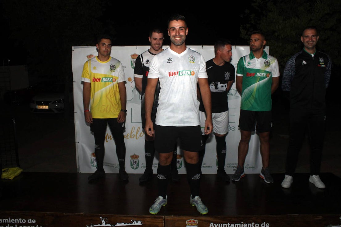 Fotos: Presentación de las plantillas y equipaciones del Racing Valverdeño