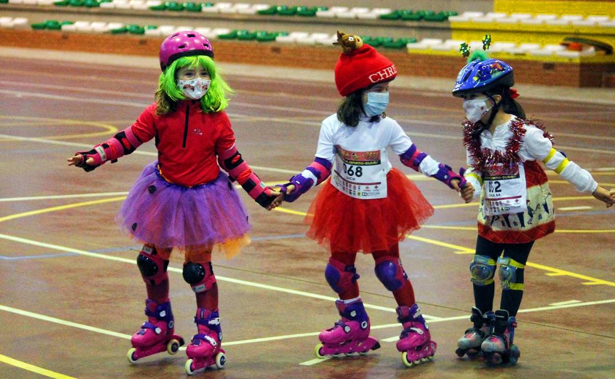 Demostración de patinaje durante unas navidades