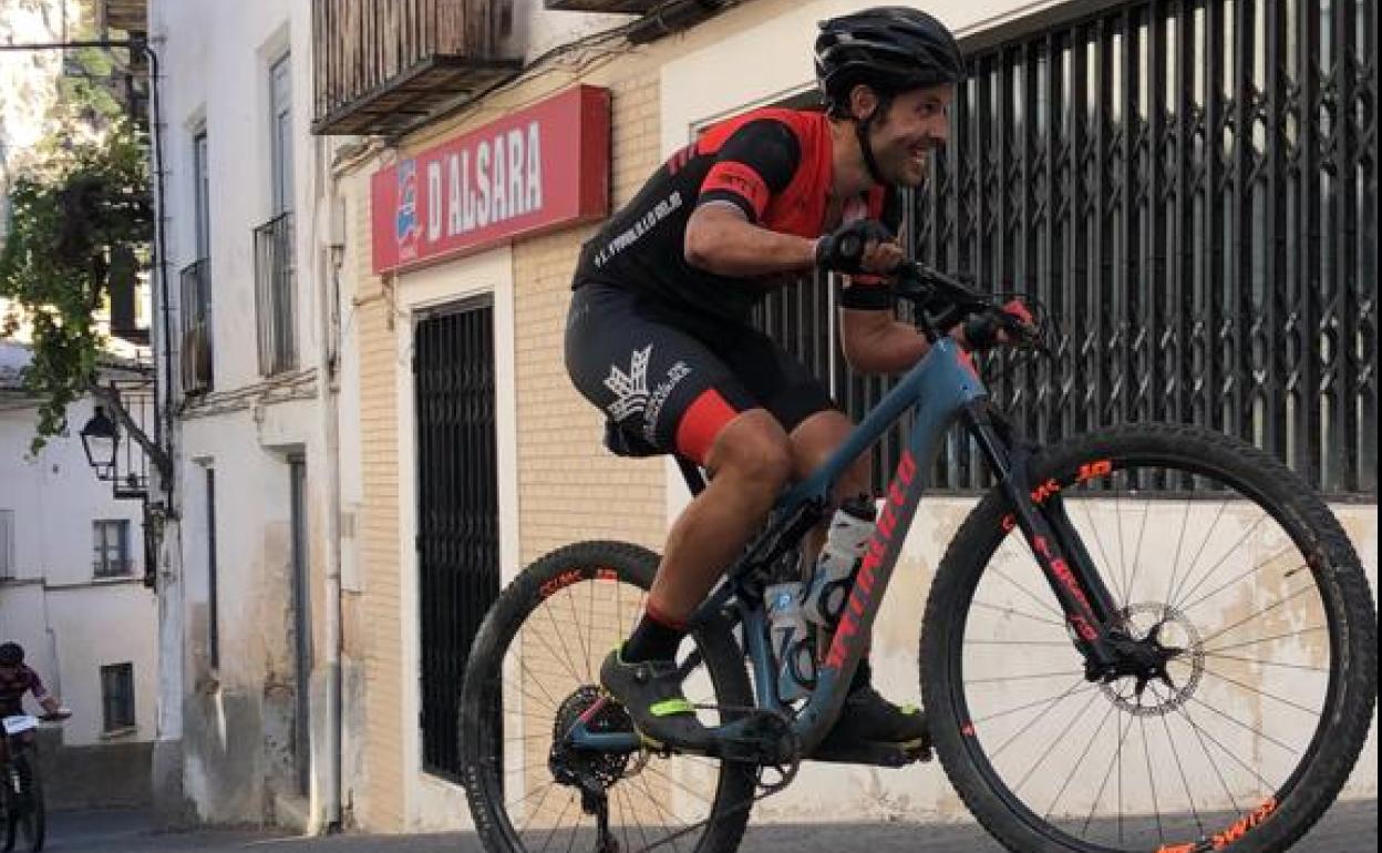 Ciclismo MTB: Pepe García finaliza el Ultramaratón de La Iruela MTB