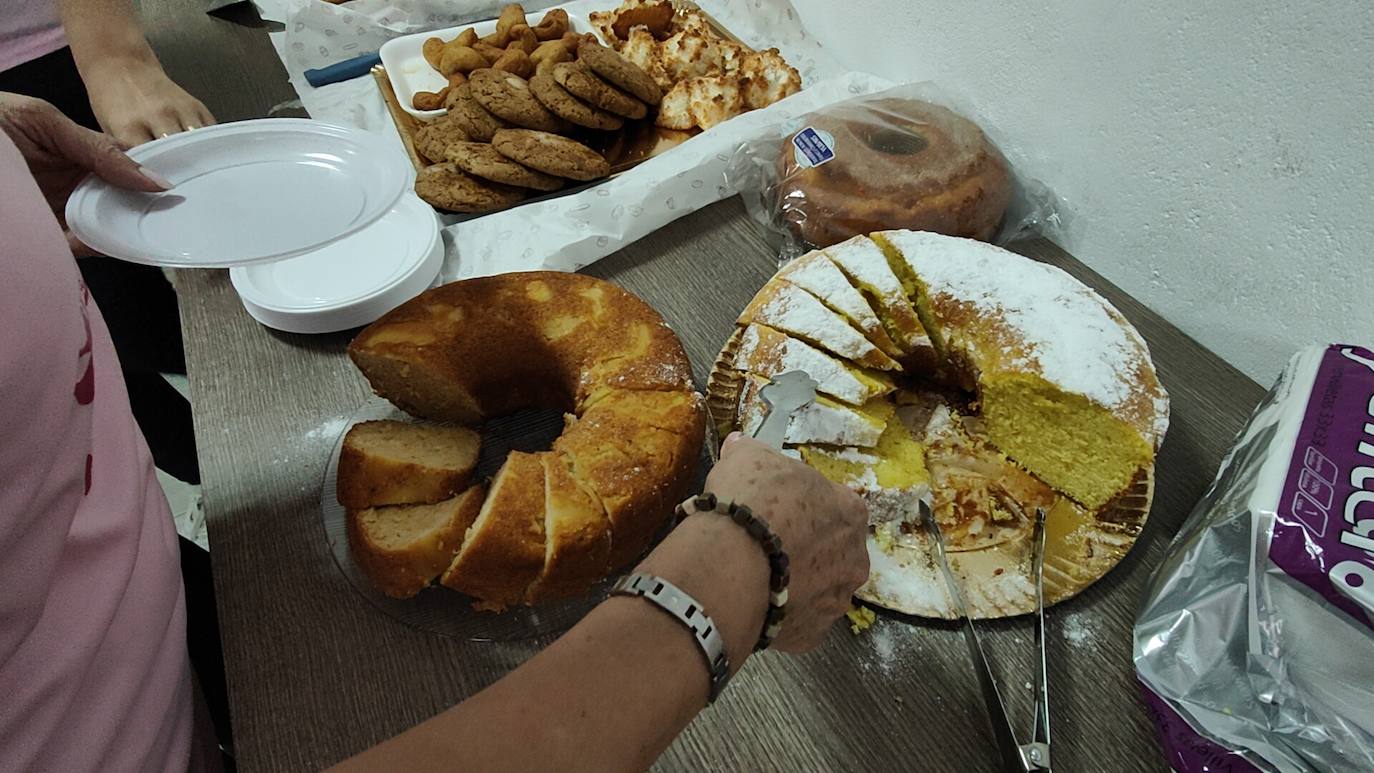 Fotos: Merienda Solidaria de la Semana contra el Cáncer de Mama