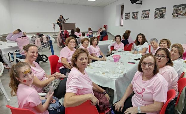 Durante la merienda solidaria