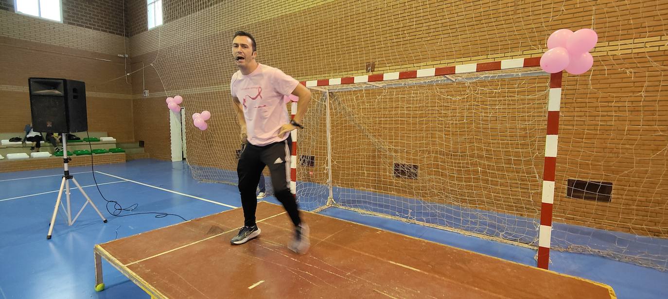 Fotos: Concentración Deportiva en la Semana contra el Cáncer de Mama