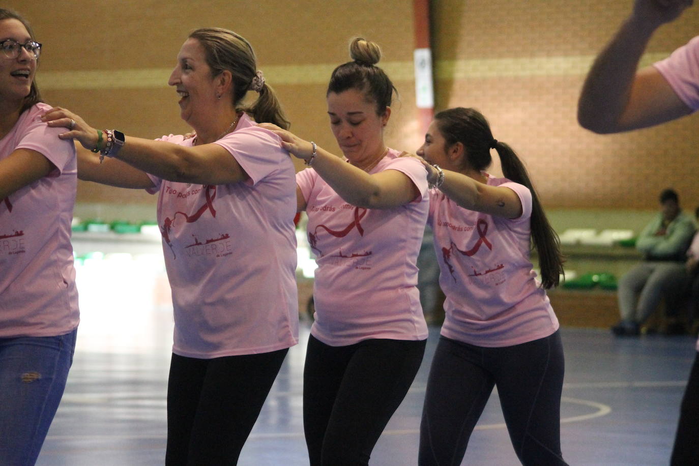 Fotos: Concentración Deportiva en la Semana contra el Cáncer de Mama