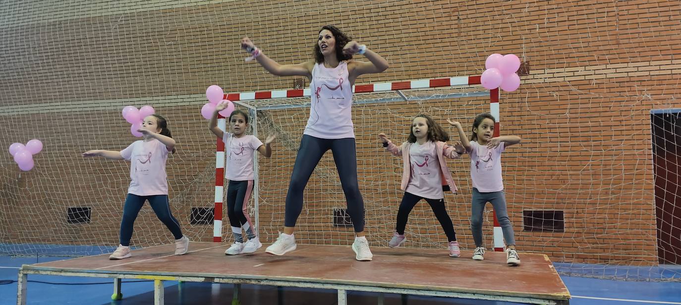 Fotos: Concentración Deportiva en la Semana contra el Cáncer de Mama