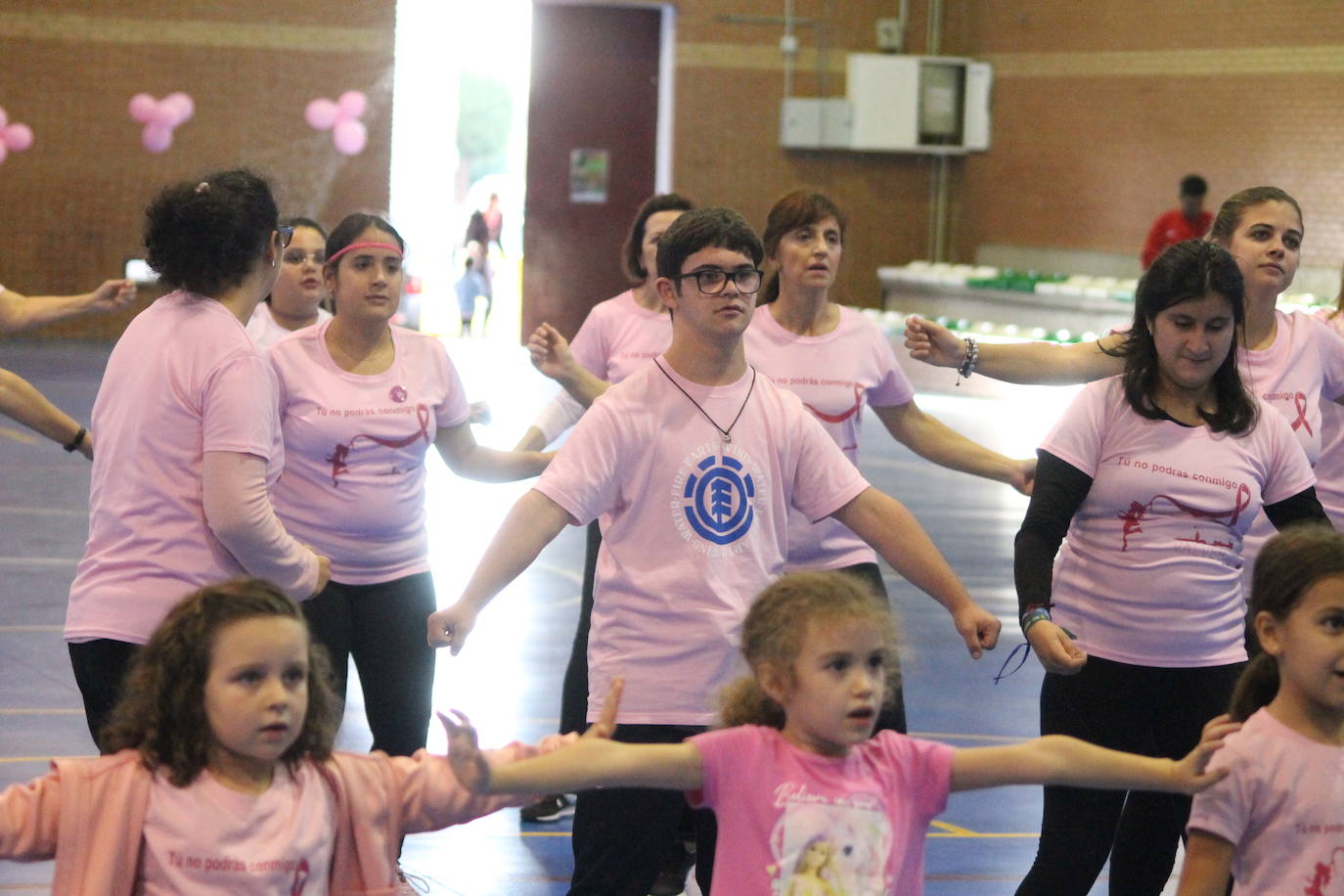 Fotos: Concentración Deportiva en la Semana contra el Cáncer de Mama