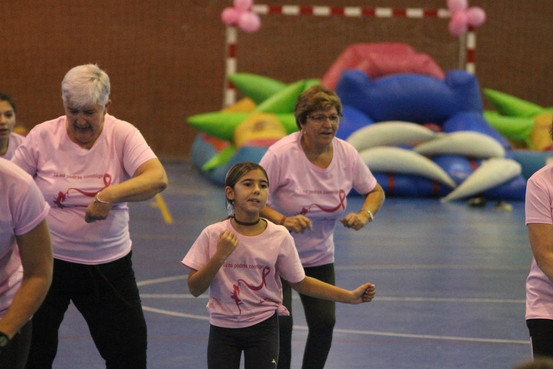 Fotos: Concentración Deportiva en la Semana contra el Cáncer de Mama