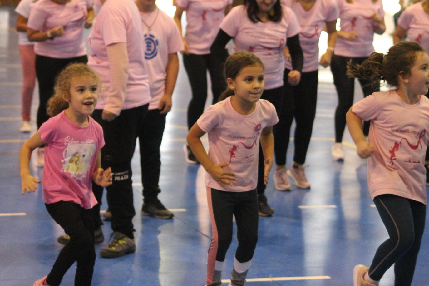 Fotos: Concentración Deportiva en la Semana contra el Cáncer de Mama