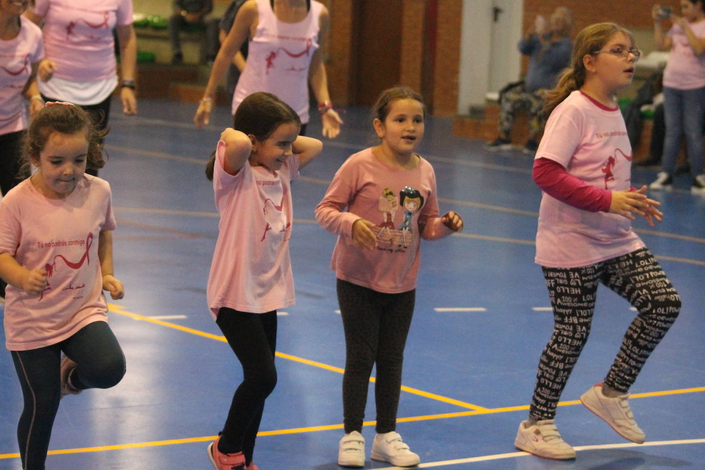 Fotos: Concentración Deportiva en la Semana contra el Cáncer de Mama