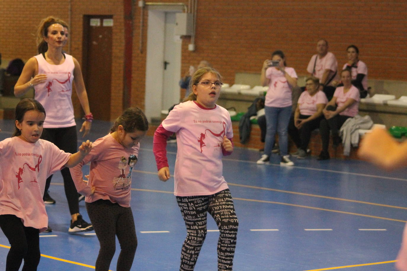 Fotos: Concentración Deportiva en la Semana contra el Cáncer de Mama