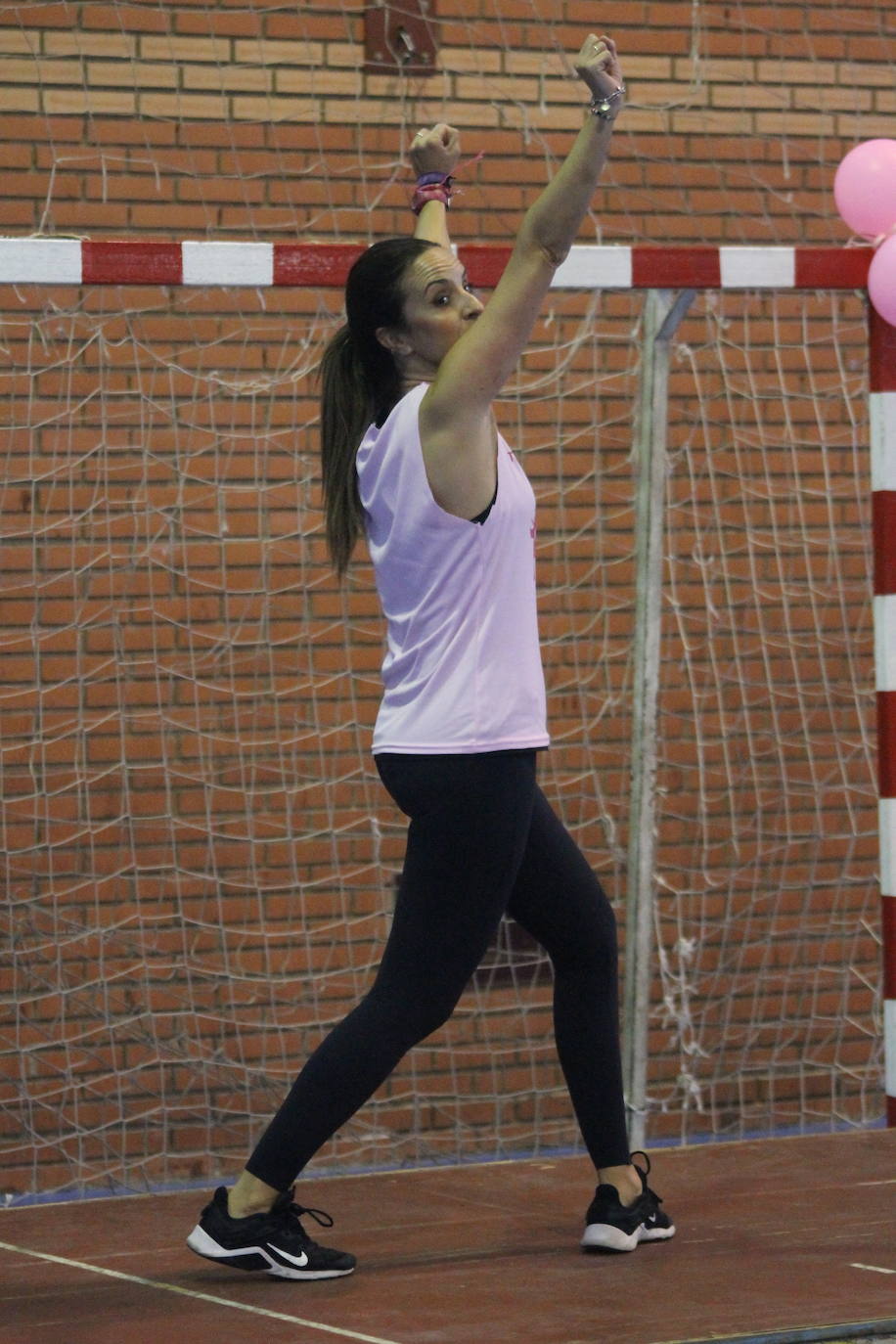 Fotos: Concentración Deportiva en la Semana contra el Cáncer de Mama