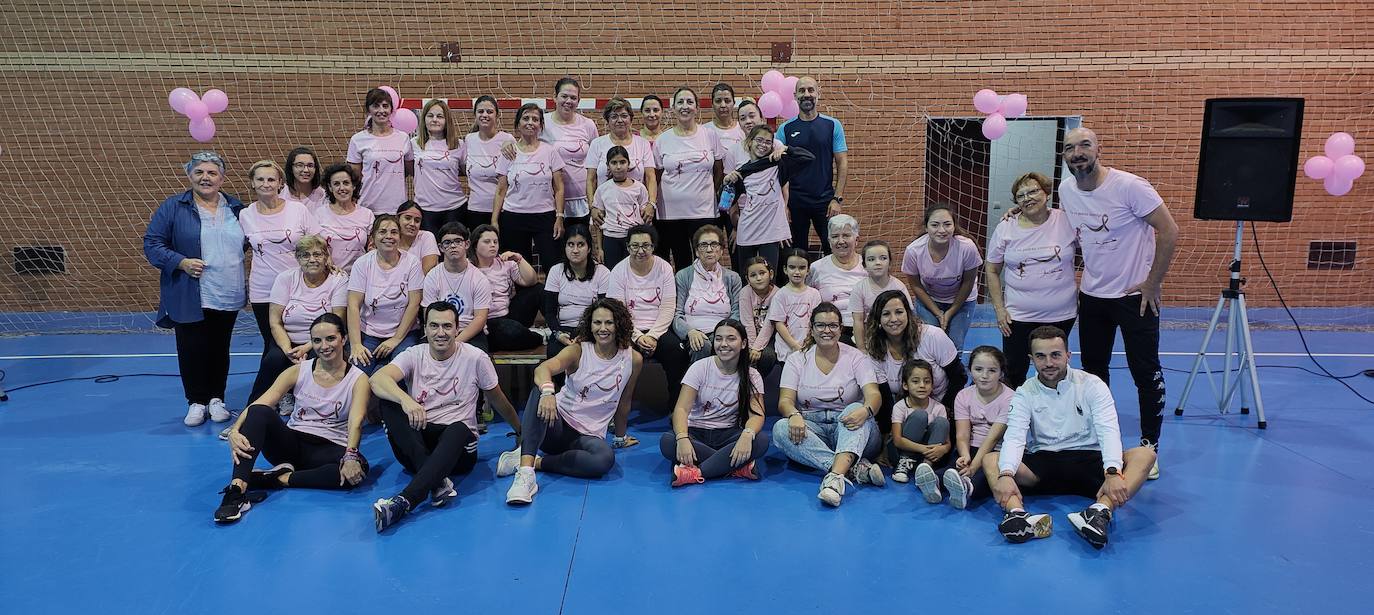 Fotos: Concentración Deportiva en la Semana contra el Cáncer de Mama