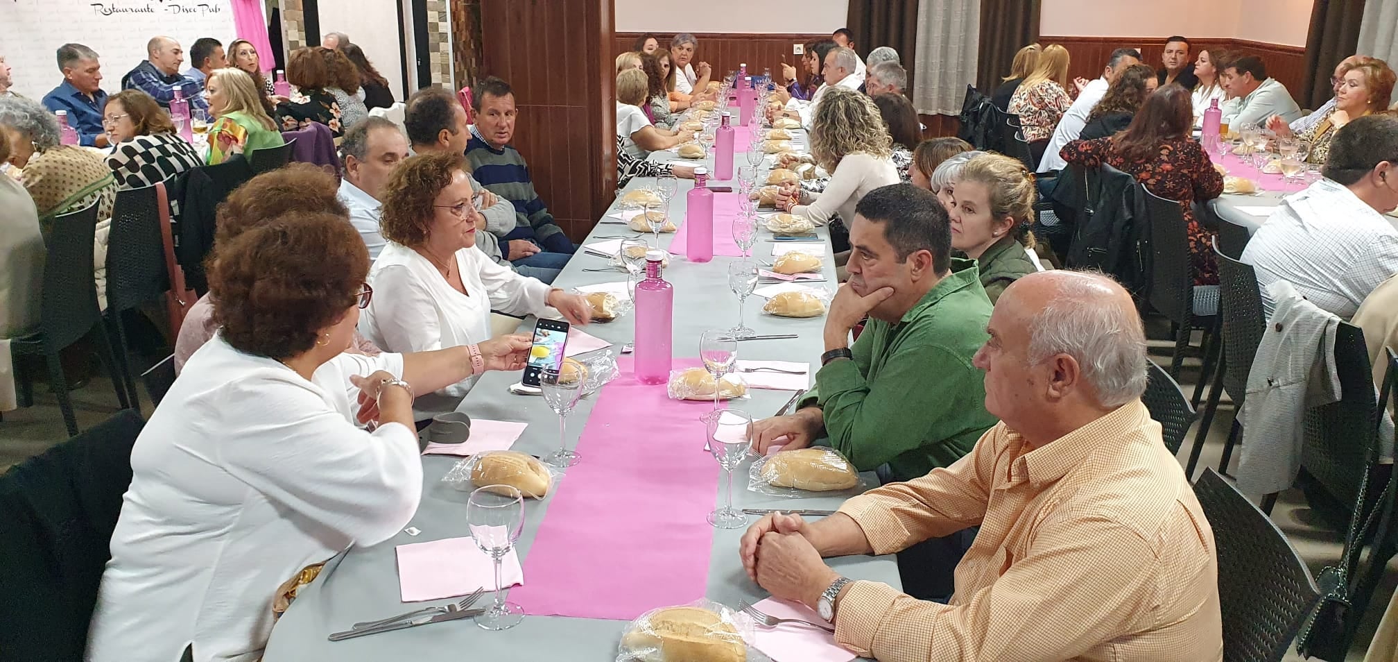 Fotos: Cena solidaria contra el Cáncer de Mama