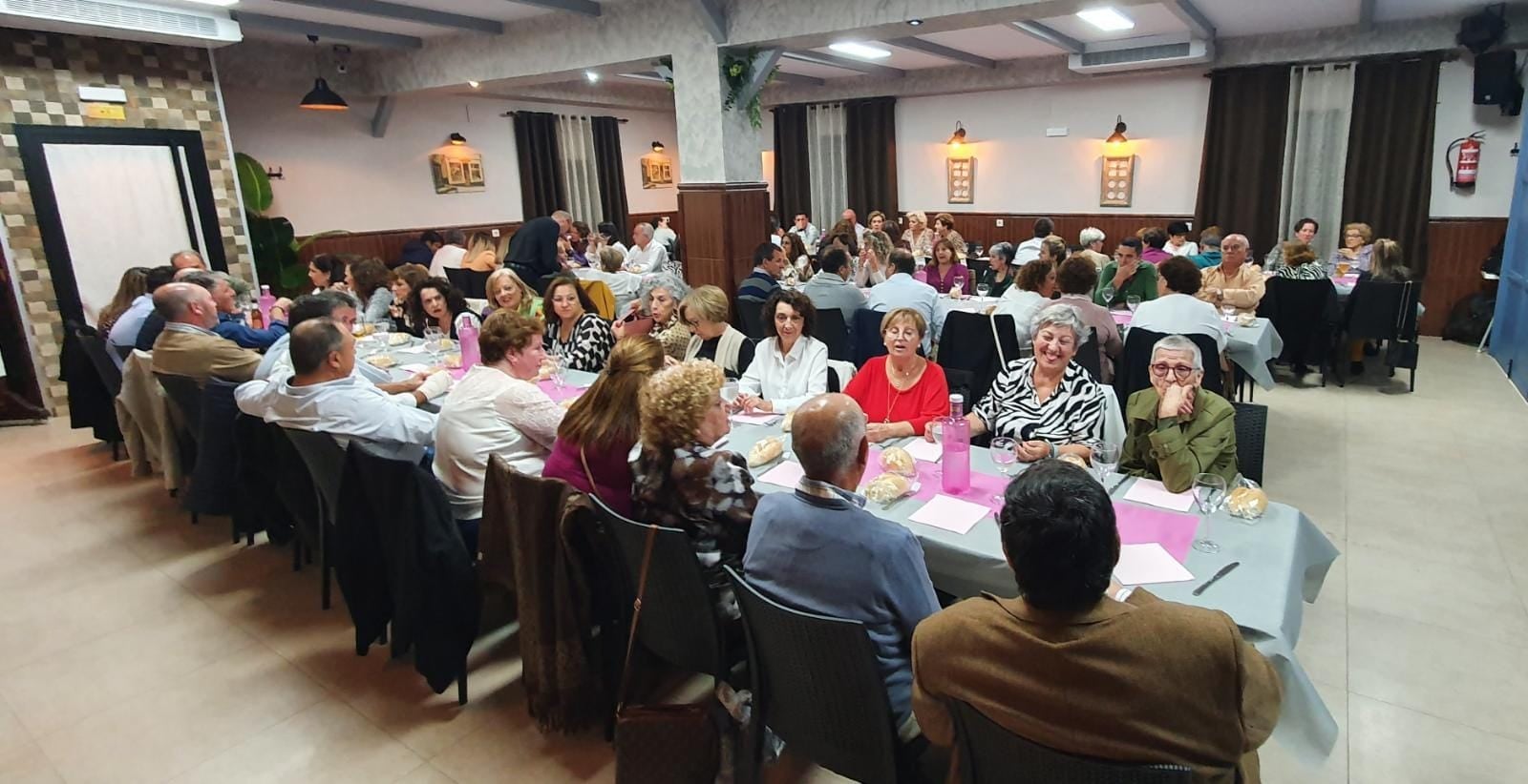 Fotos: Cena solidaria contra el Cáncer de Mama
