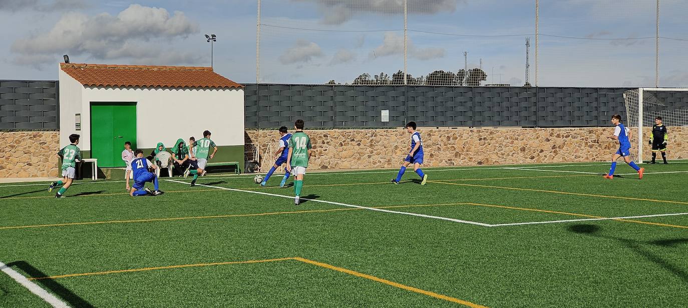 Fotos: Infantiles EMD Valverde - San Roque C